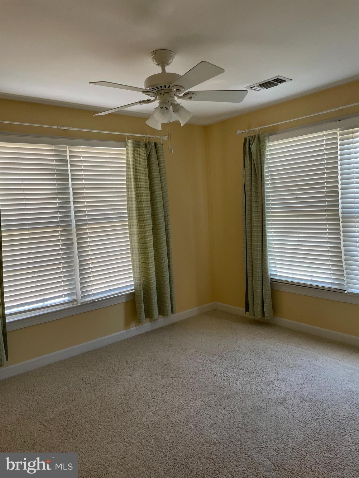 COURTHOUSE WOODS - Residential Lease