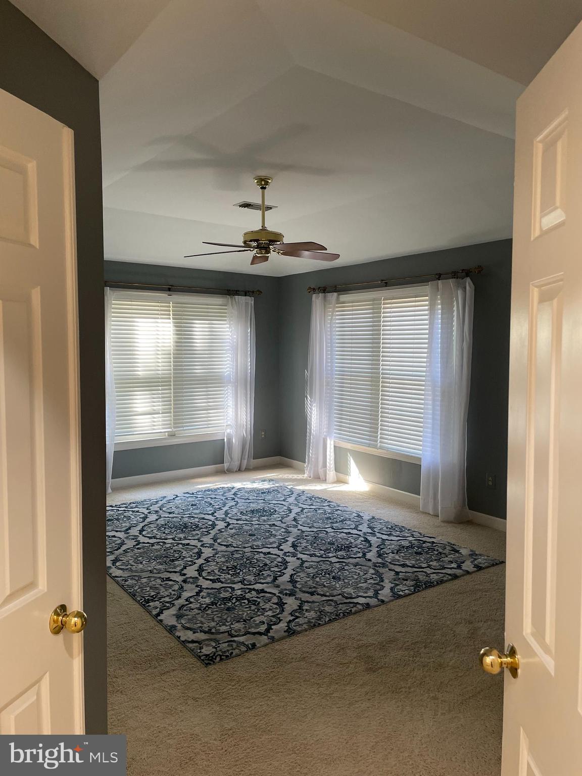 COURTHOUSE WOODS - Residential Lease