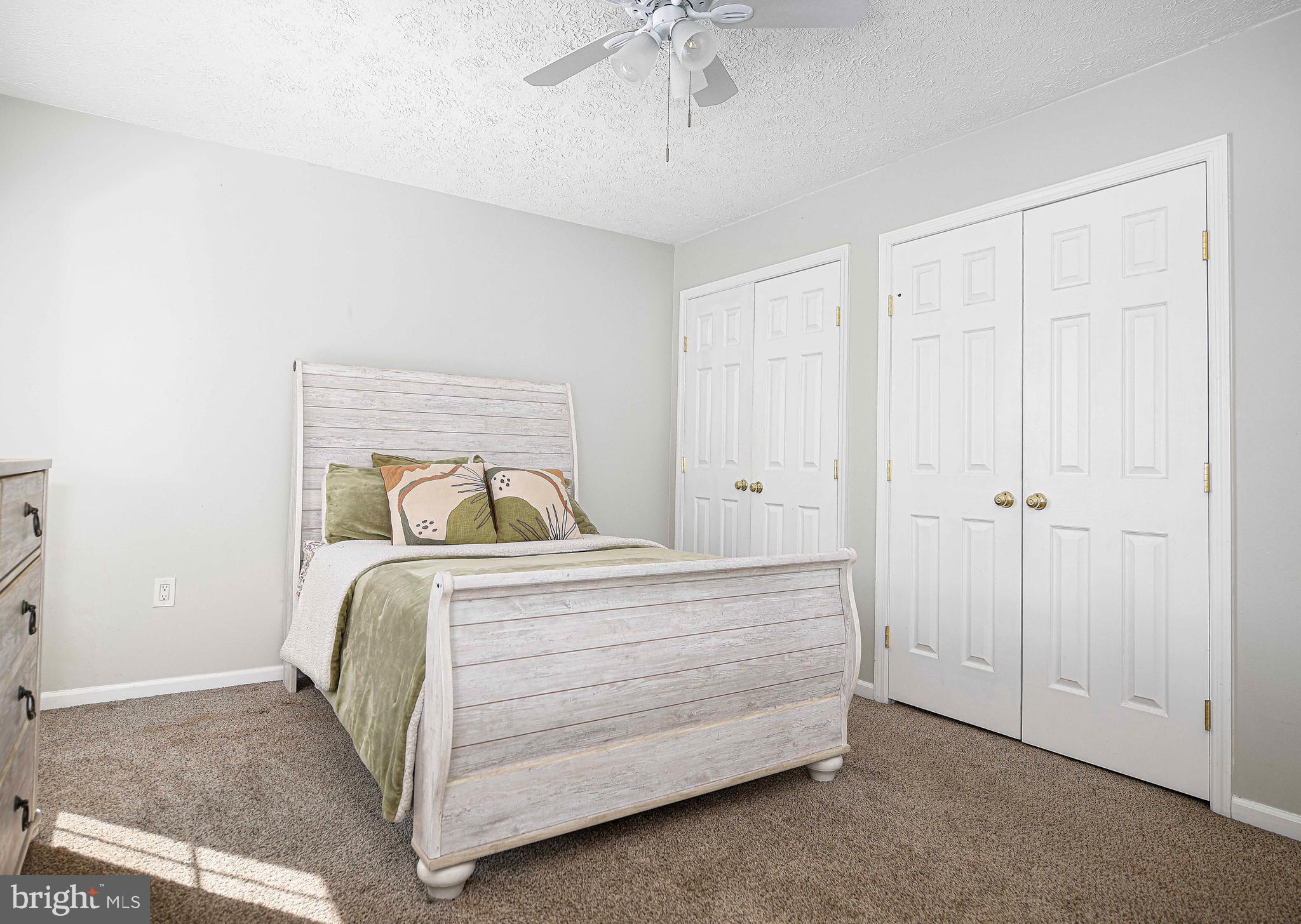 SOUTH HAMPTON - Residential