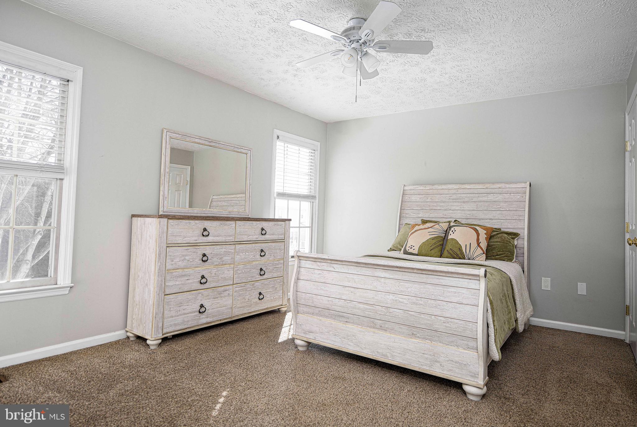 SOUTH HAMPTON - Residential