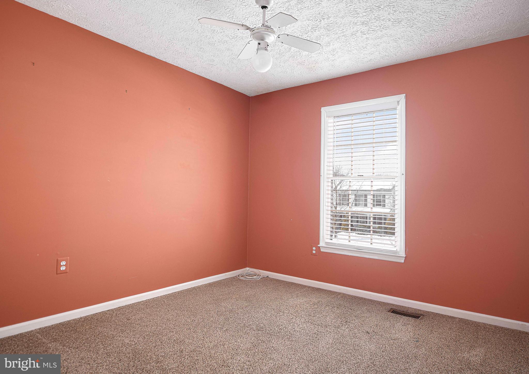 SOUTH HAMPTON - Residential