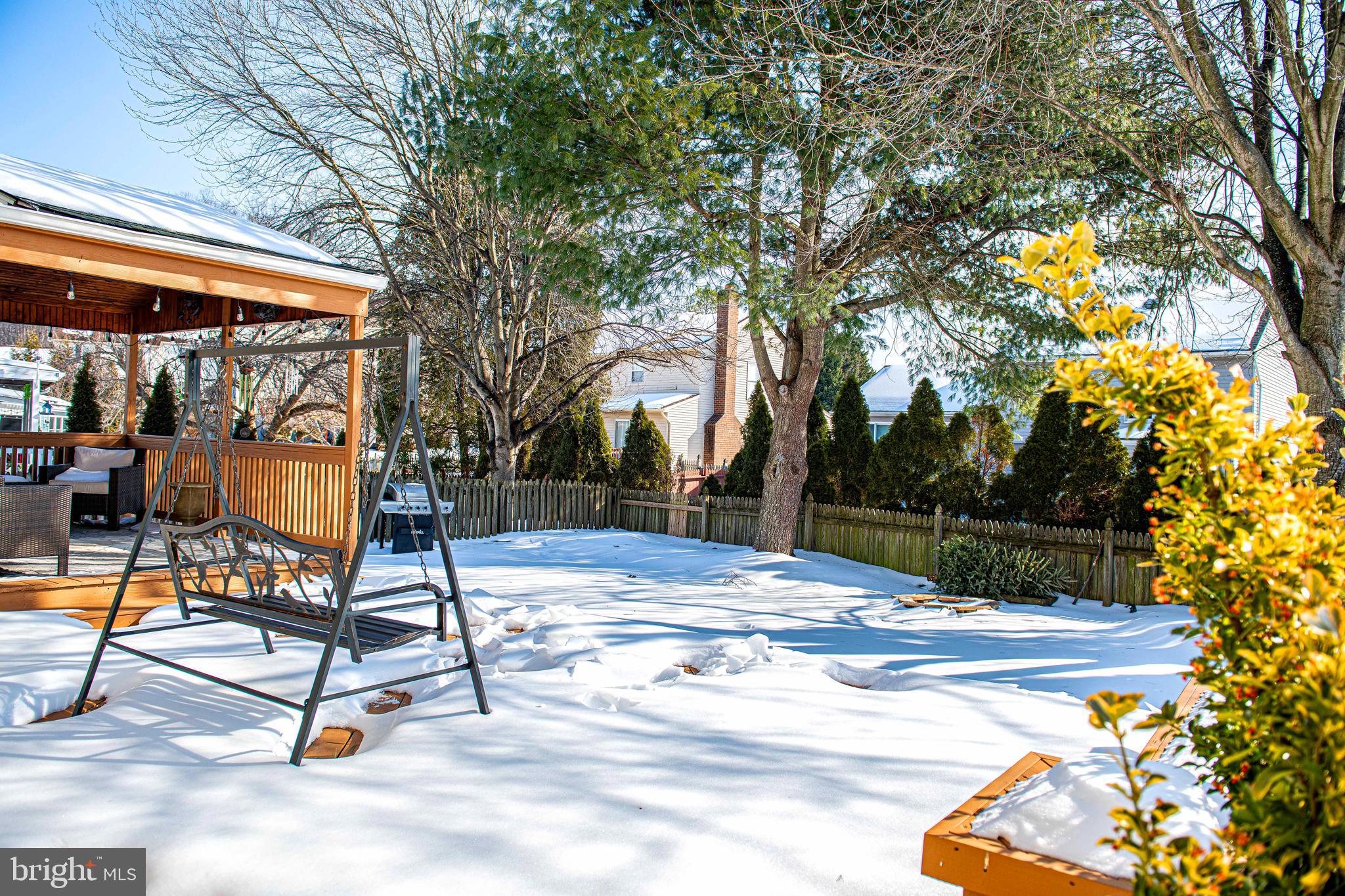 SOUTH HAMPTON - Residential