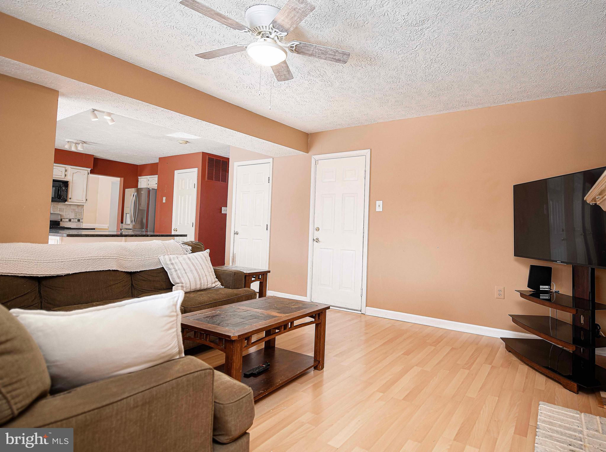 SOUTH HAMPTON - Residential