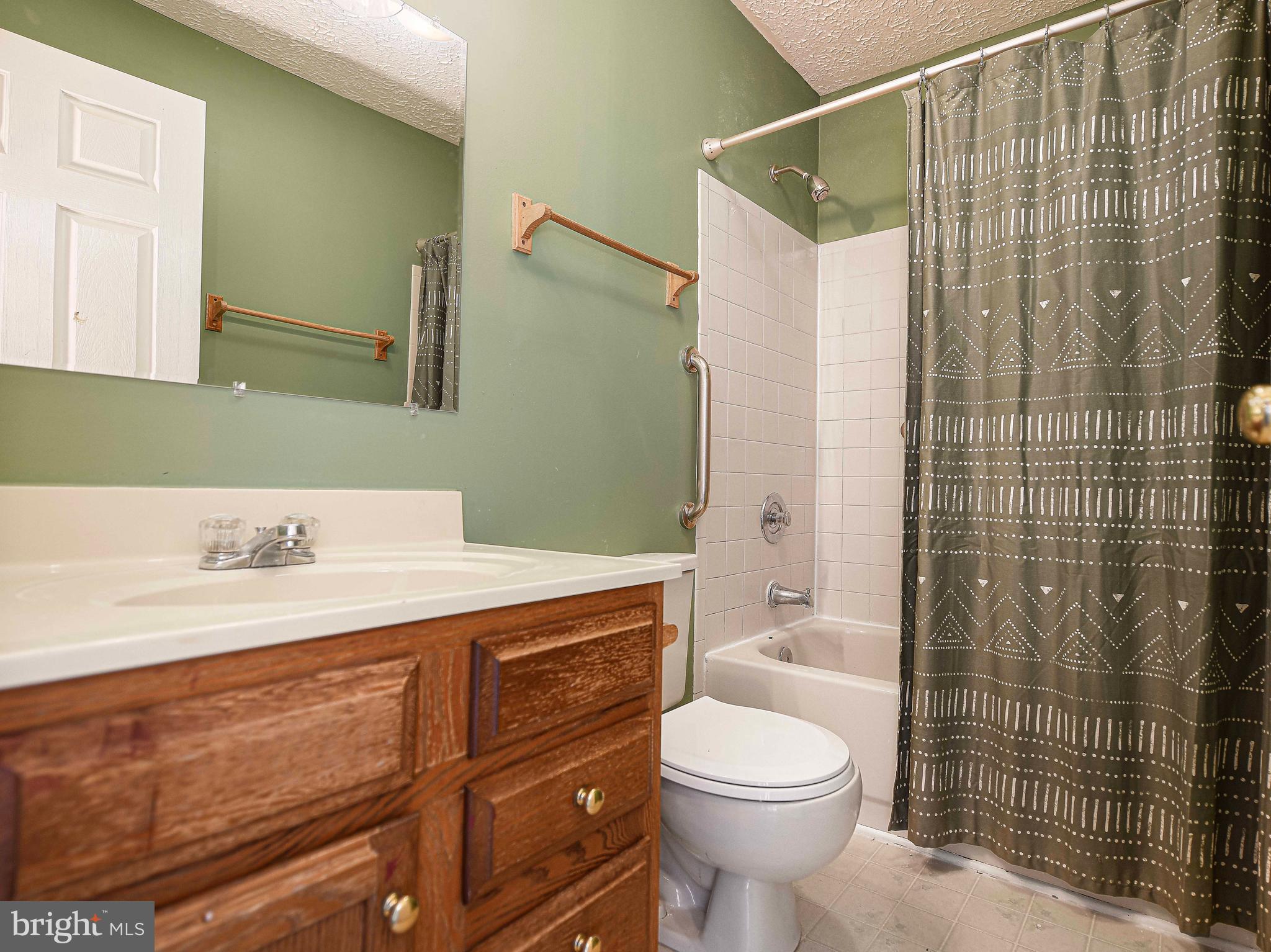 SOUTH HAMPTON - Residential