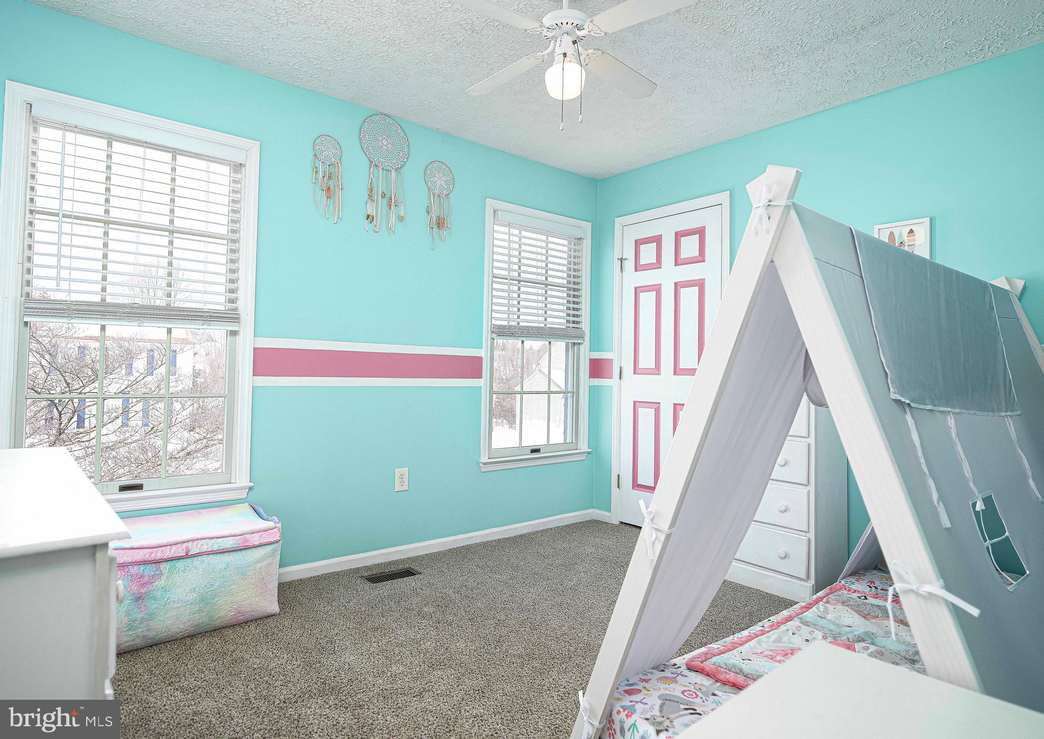 SOUTH HAMPTON - Residential