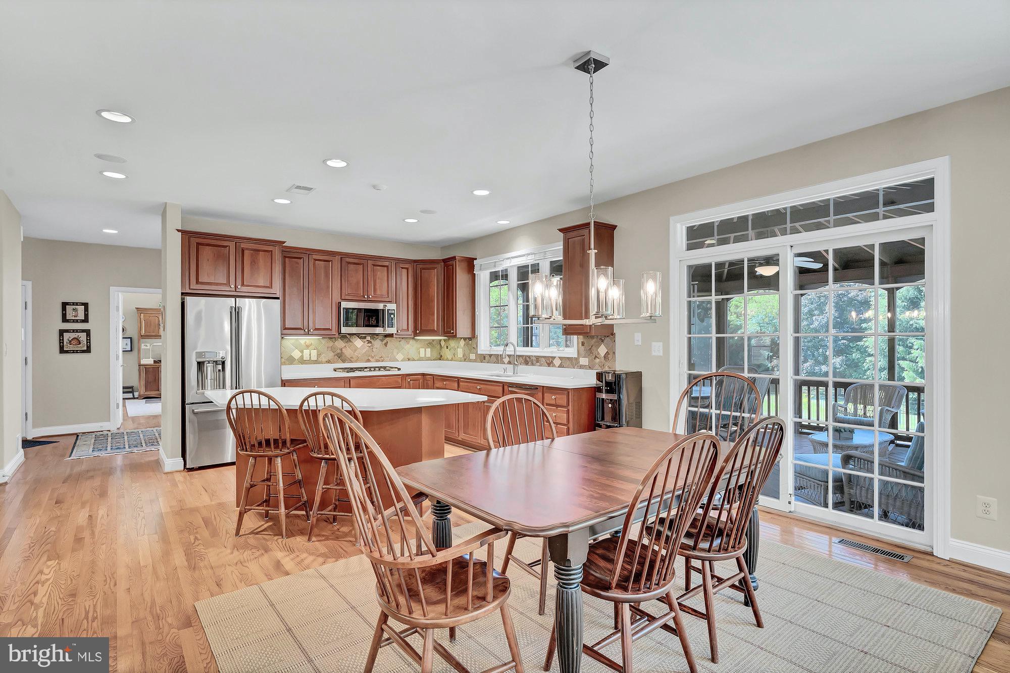 HUNTING HILLS - Residential