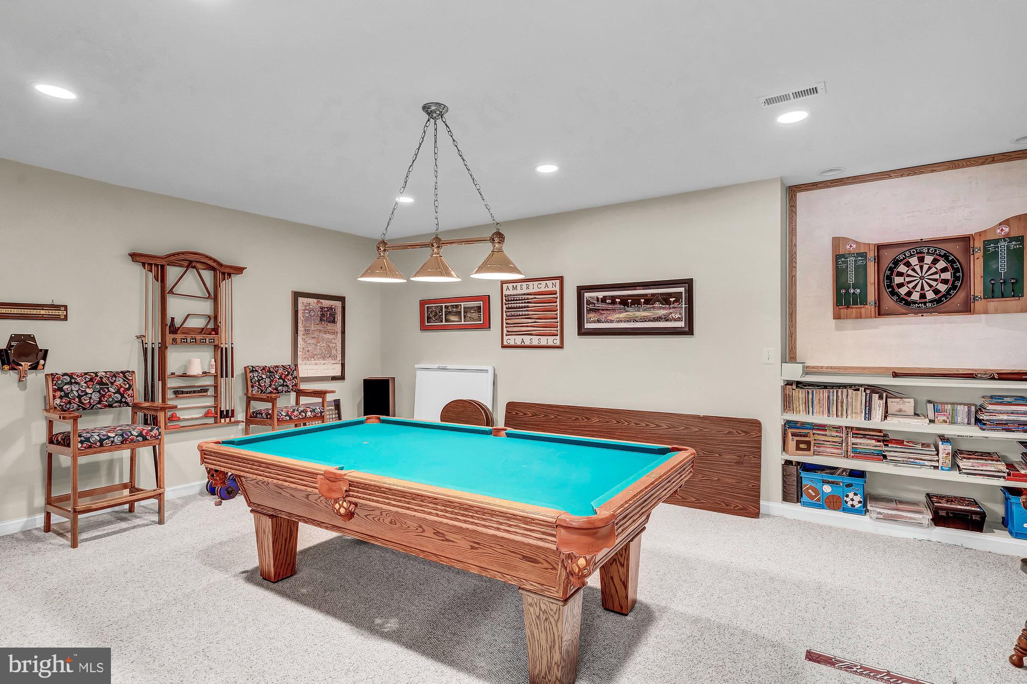 HUNTING HILLS - Residential