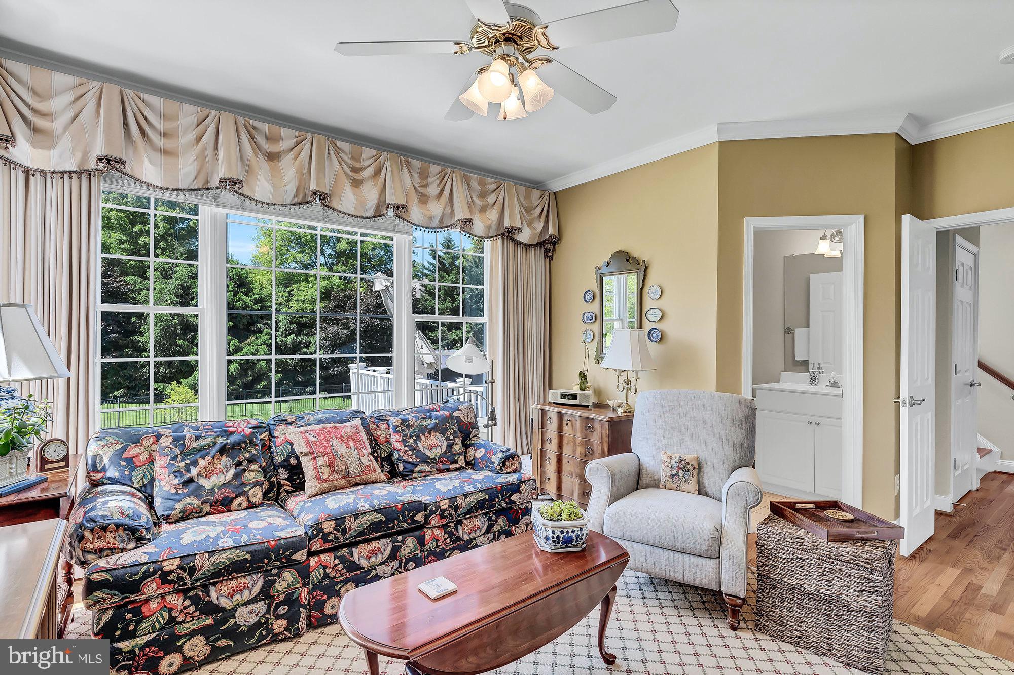 HUNTING HILLS - Residential