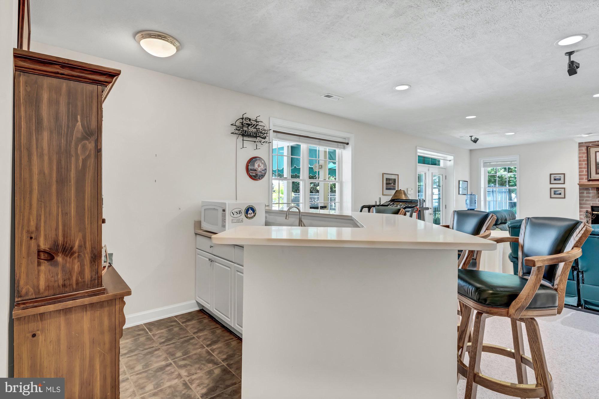 HUNTING HILLS - Residential