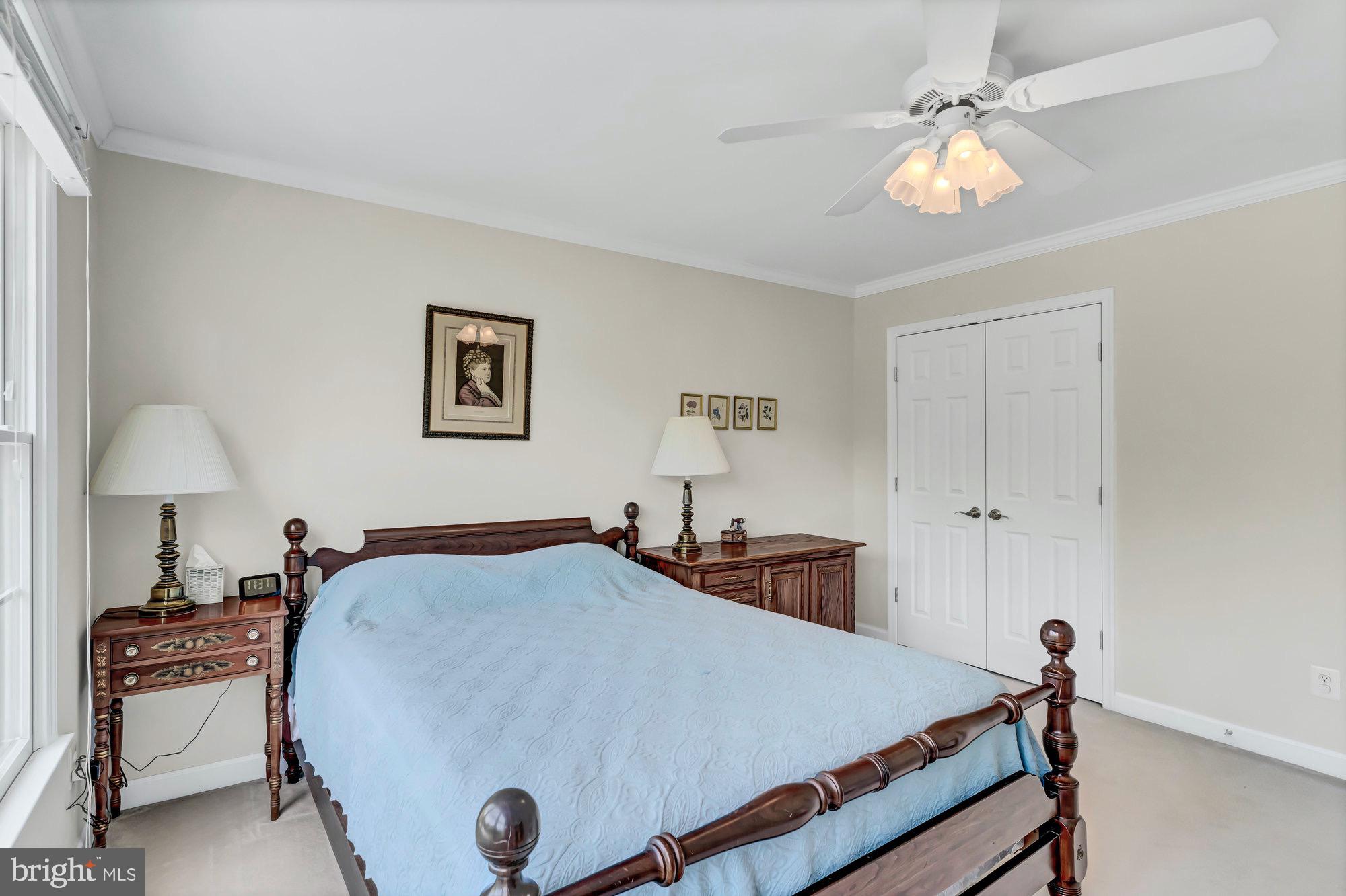 HUNTING HILLS - Residential