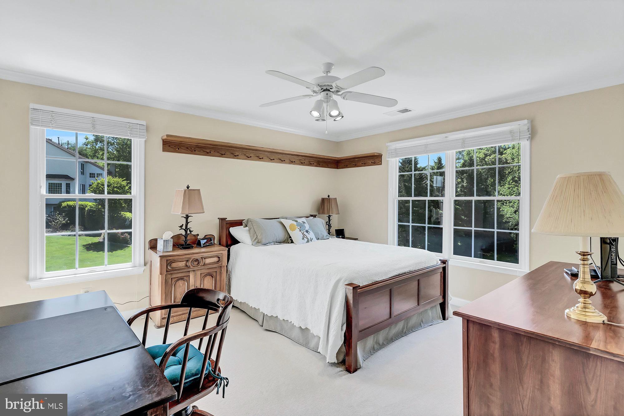 HUNTING HILLS - Residential