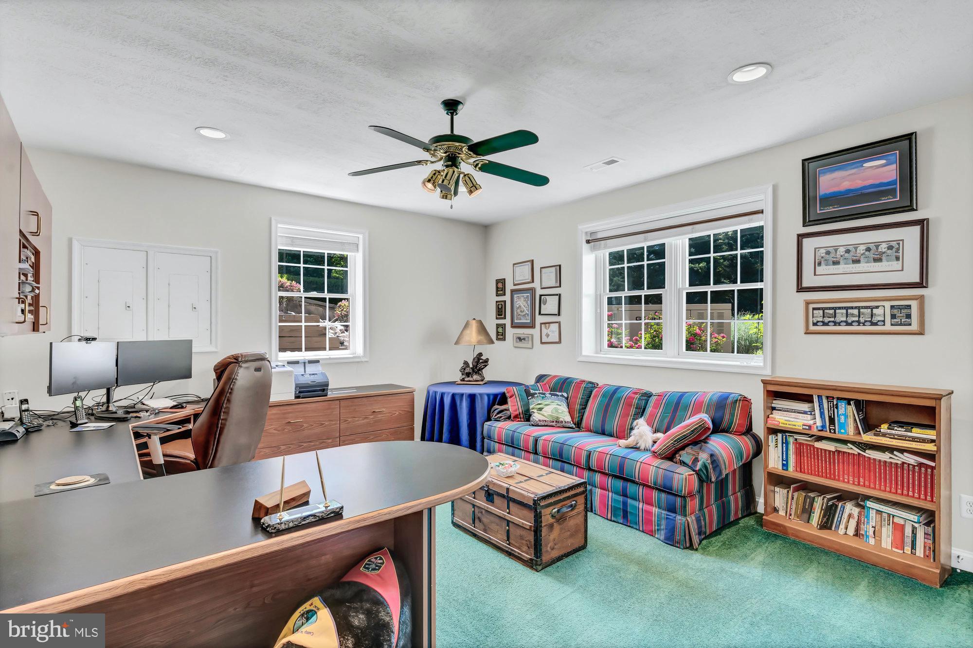 HUNTING HILLS - Residential