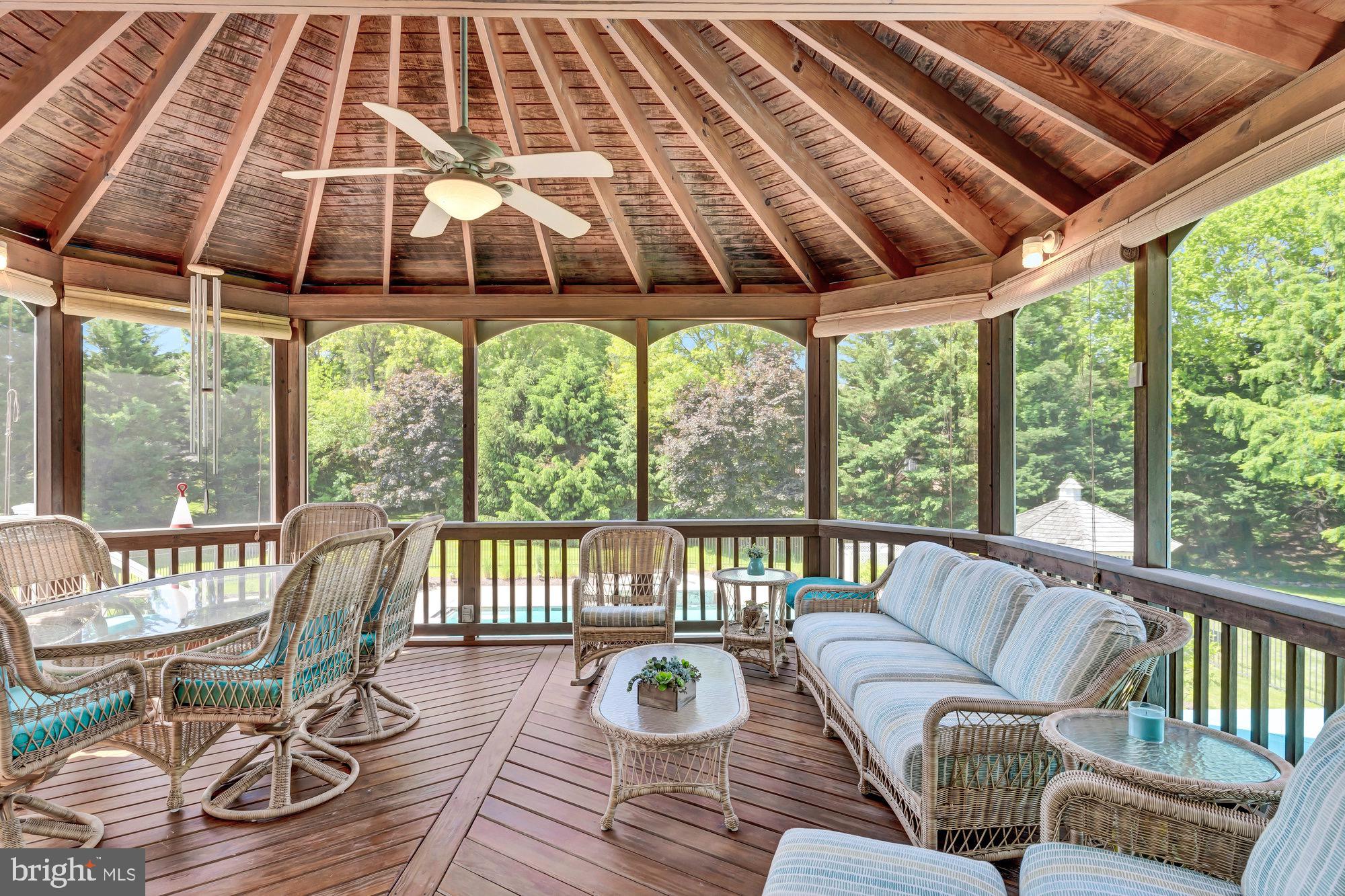 HUNTING HILLS - Residential