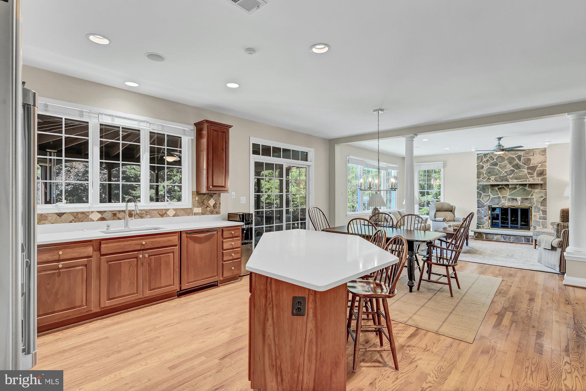 HUNTING HILLS - Residential