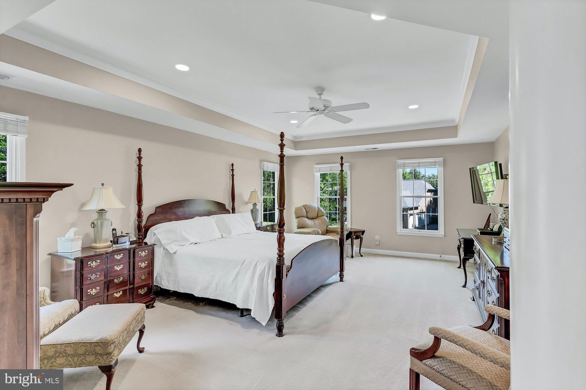 HUNTING HILLS - Residential