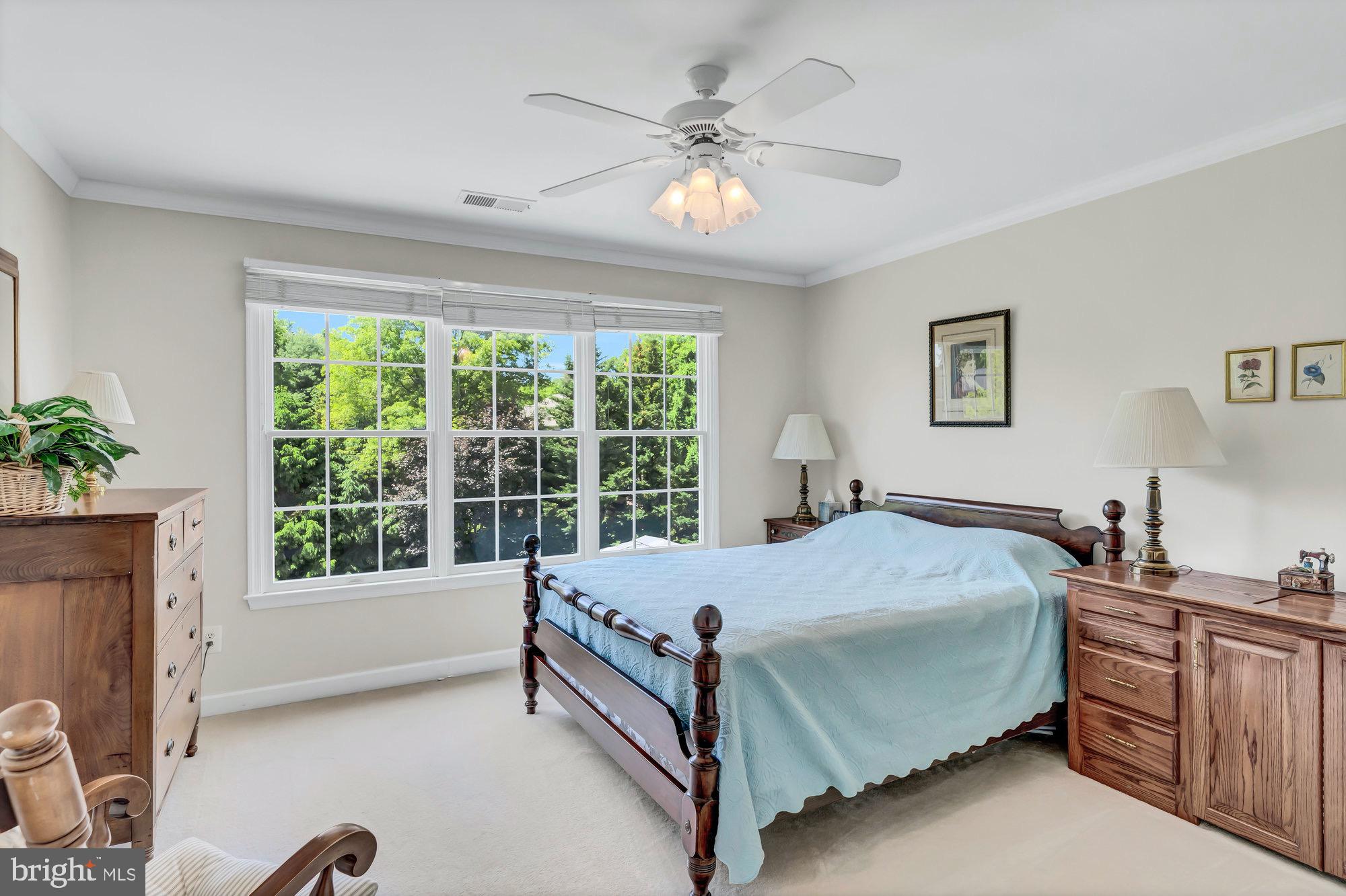 HUNTING HILLS - Residential