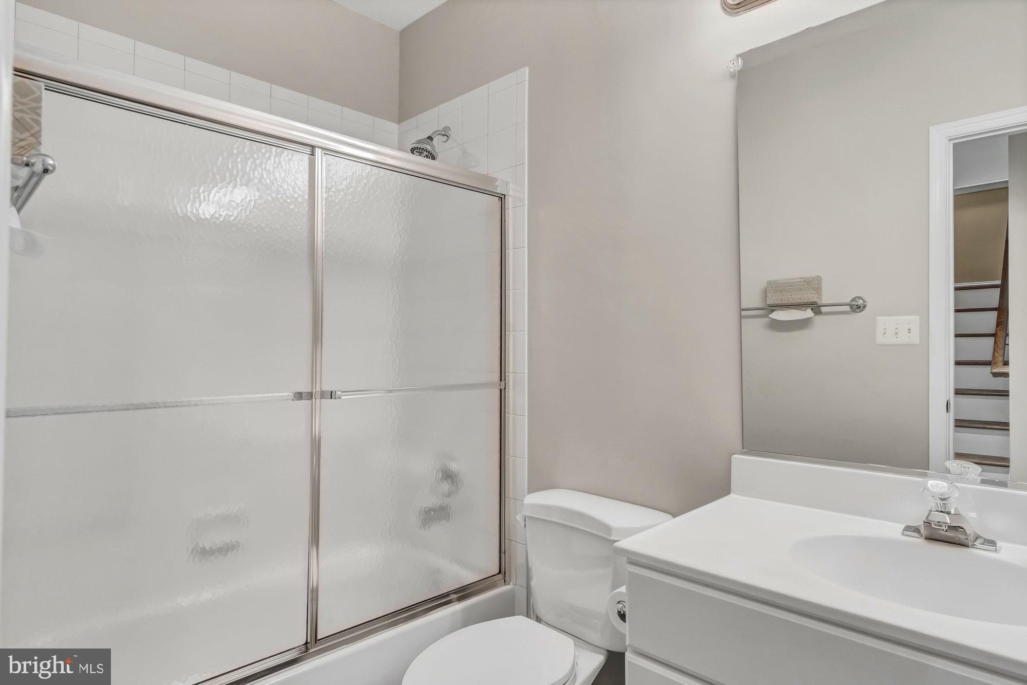 HUNTING HILLS - Residential