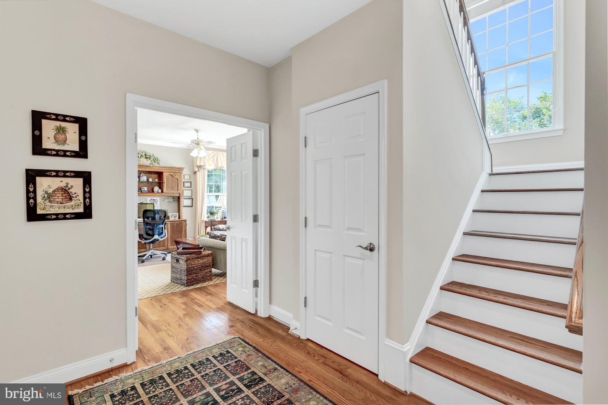 HUNTING HILLS - Residential