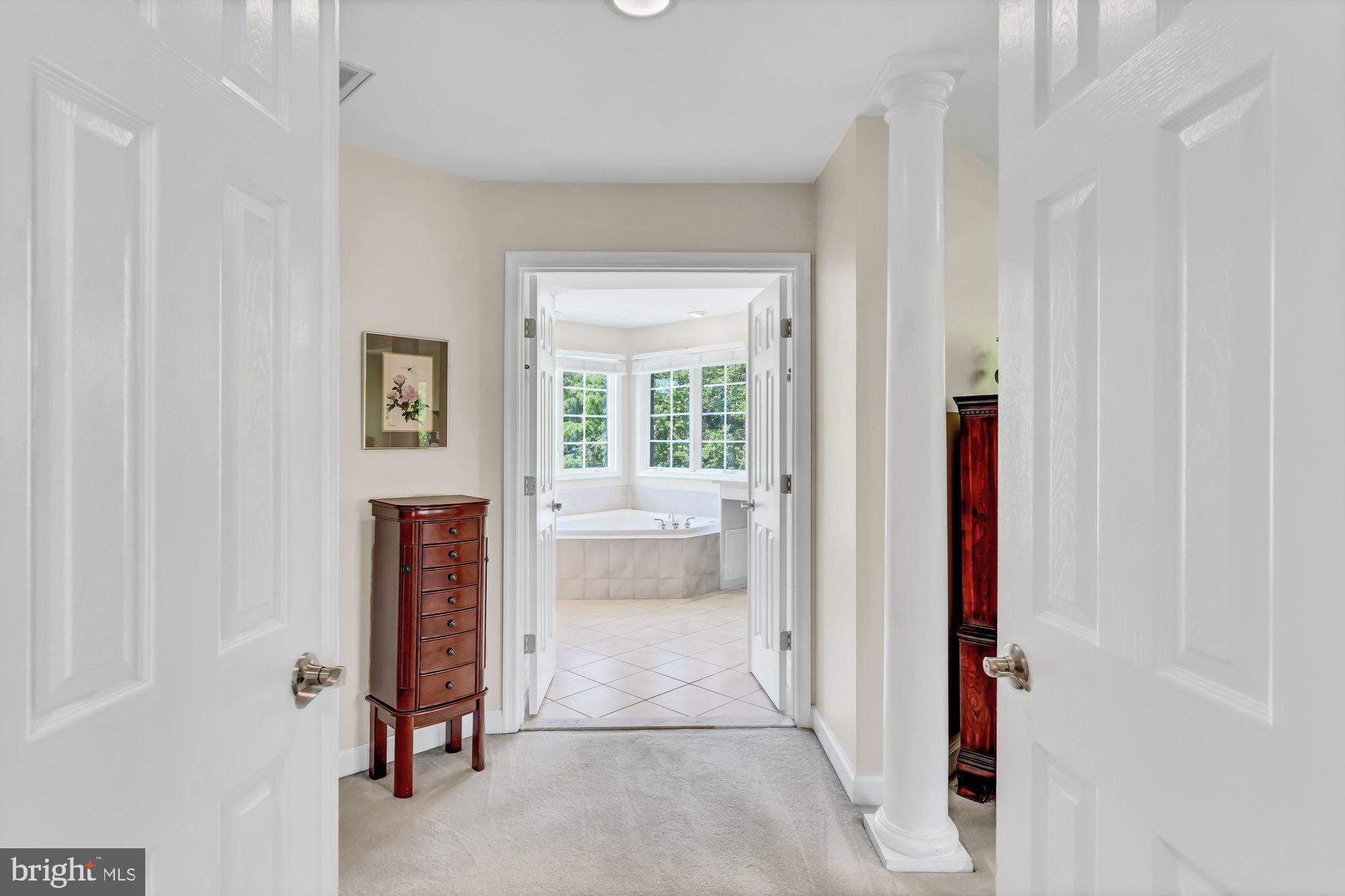 HUNTING HILLS - Residential