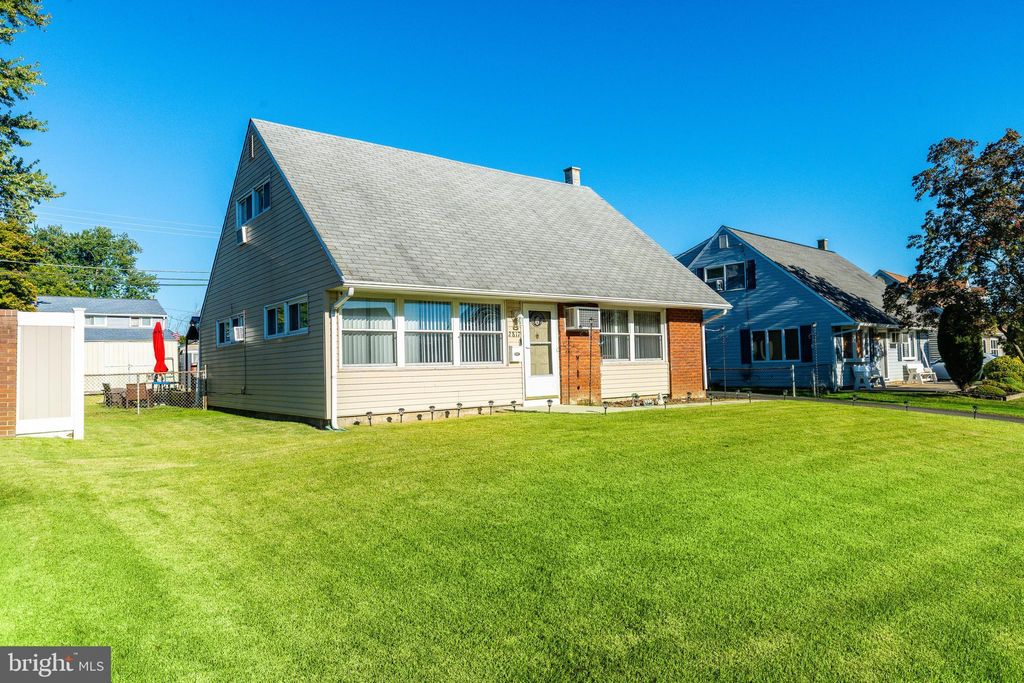 Photo of 2817 Newberry Road, PHILADELPHIA, PA 19154 (MLS # PAPH2545296)