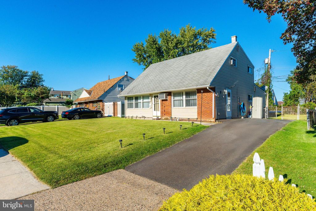 Photo of 2817 Newberry Road, PHILADELPHIA, PA 19154 (MLS # PAPH2545296)