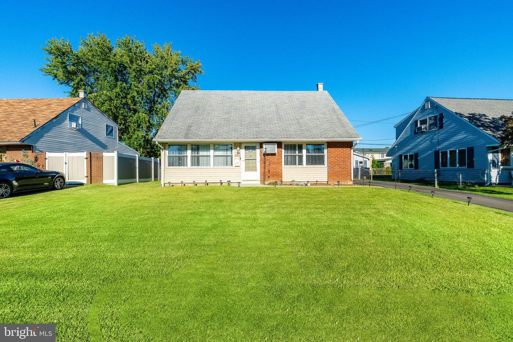 Photo of 2817 Newberry Road, PHILADELPHIA, PA 19154 (MLS # PAPH2545296)