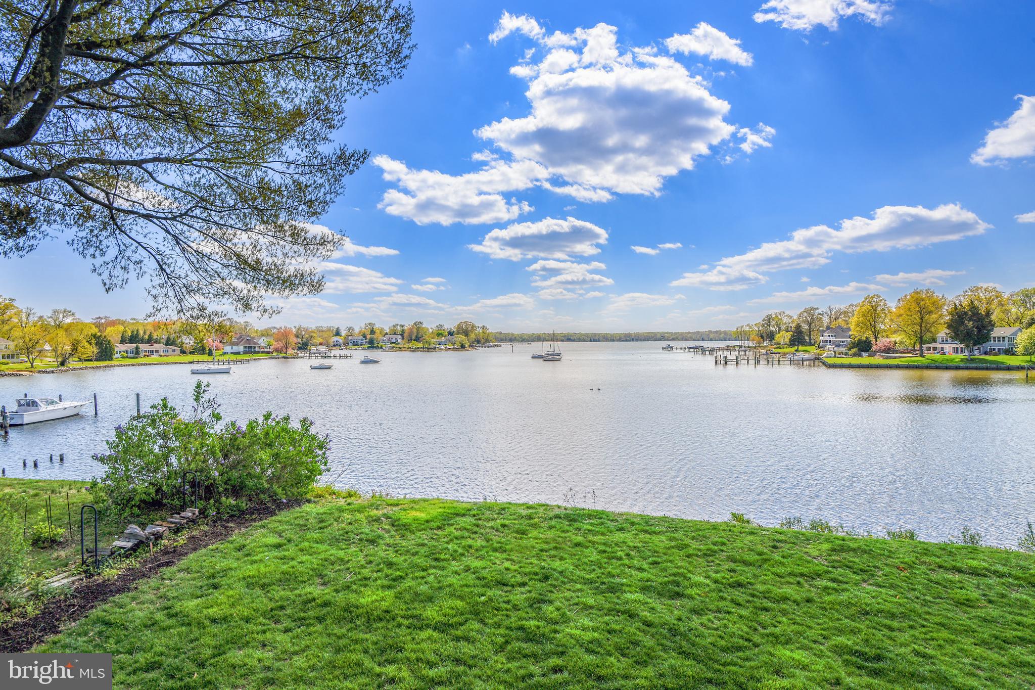 EDGEWATER - Residential