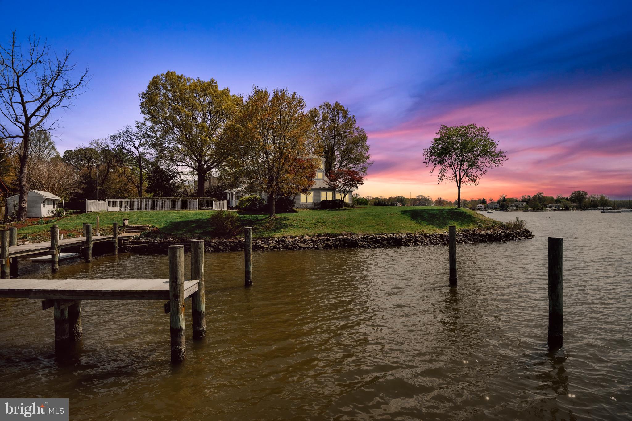 EDGEWATER - Residential