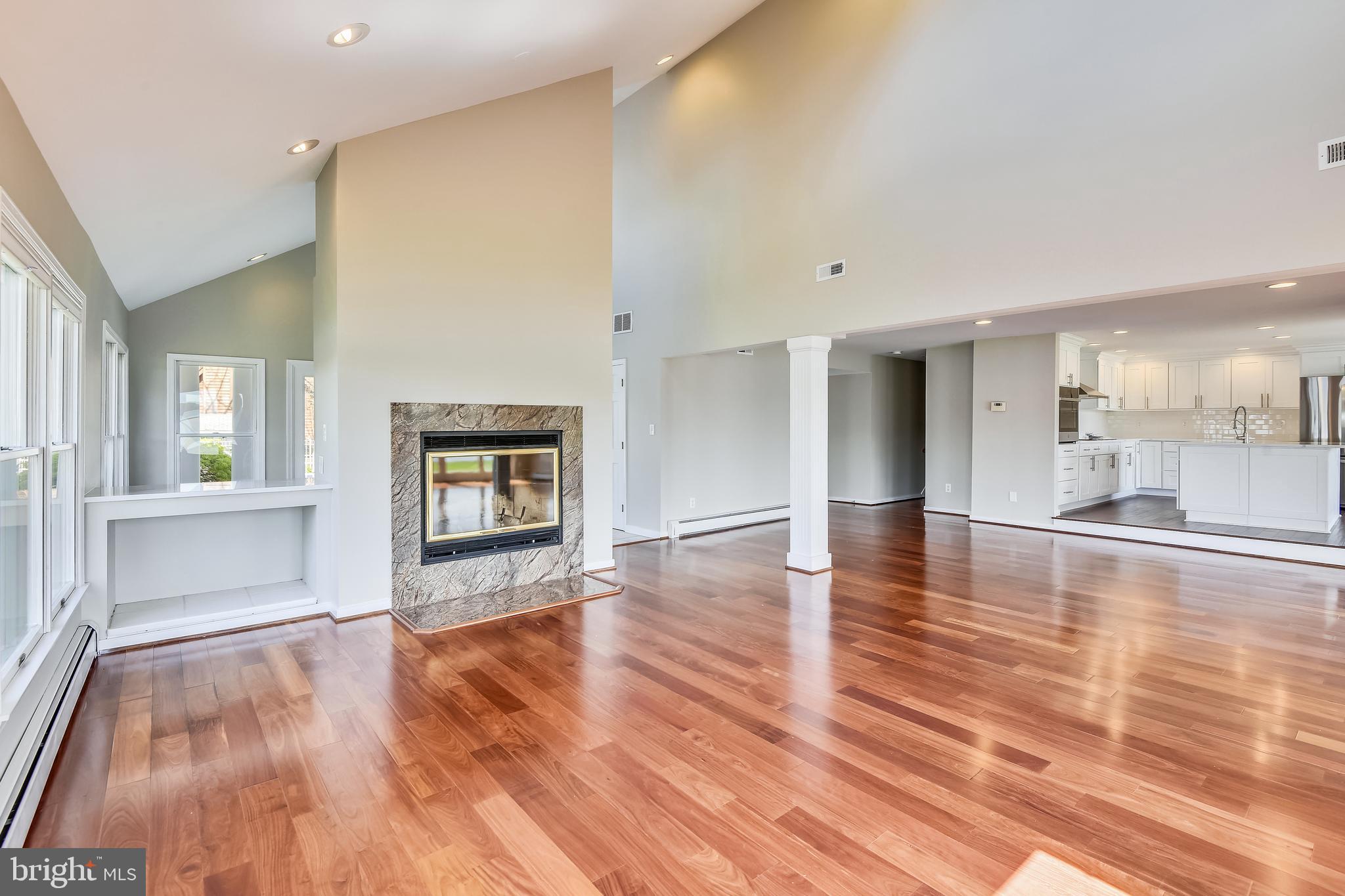 EDGEWATER - Residential