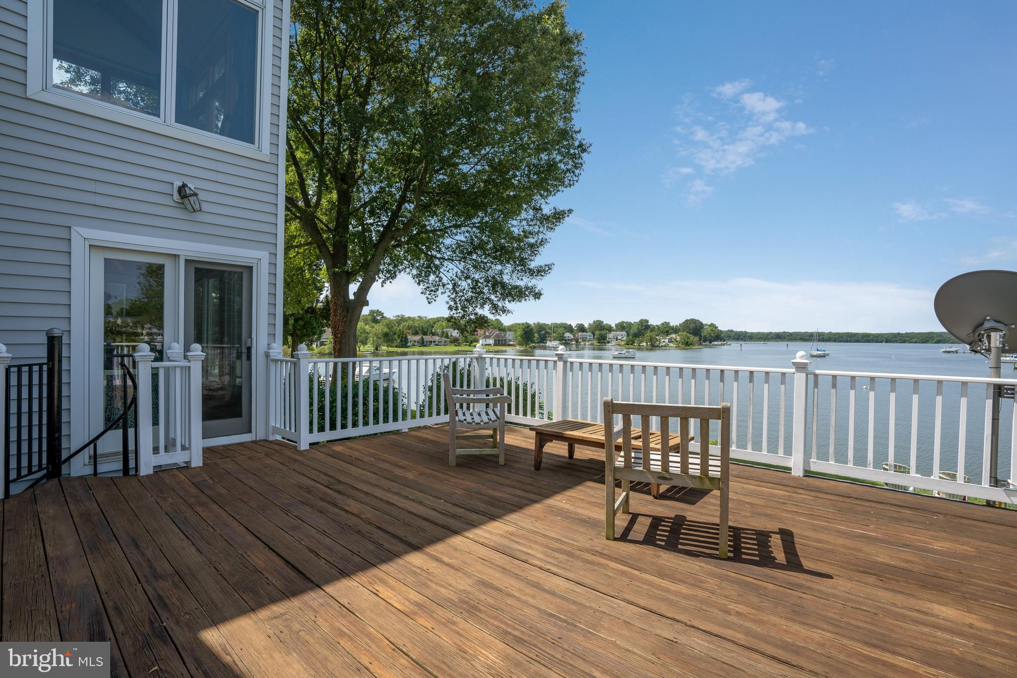 EDGEWATER - Residential