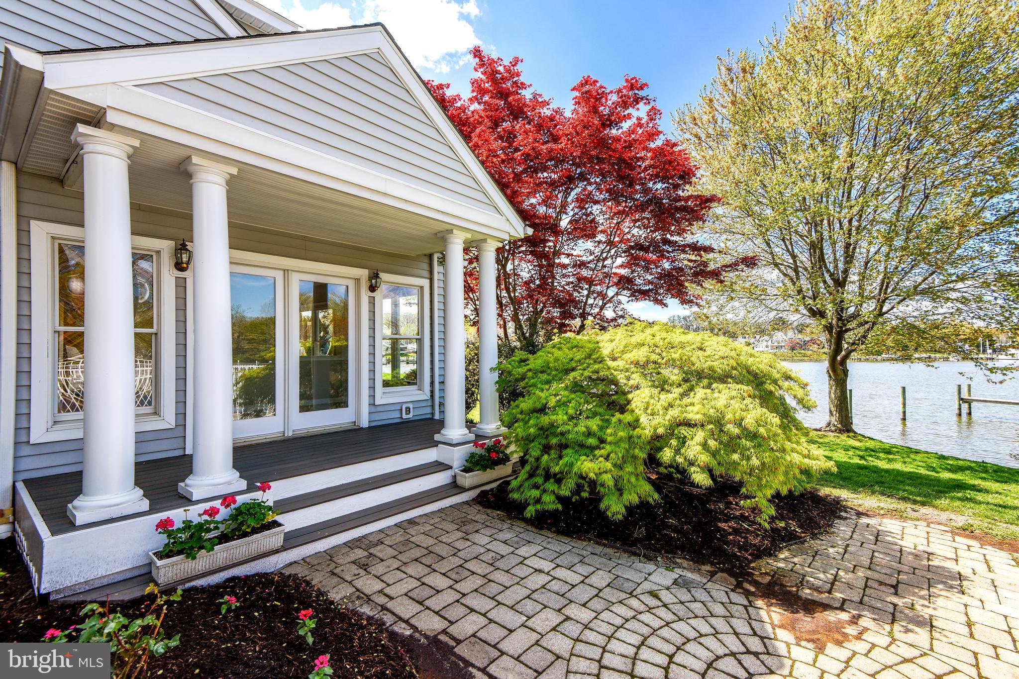 EDGEWATER - Residential