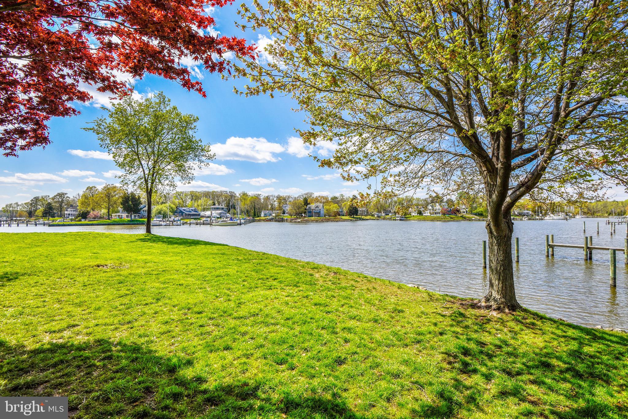 EDGEWATER - Residential