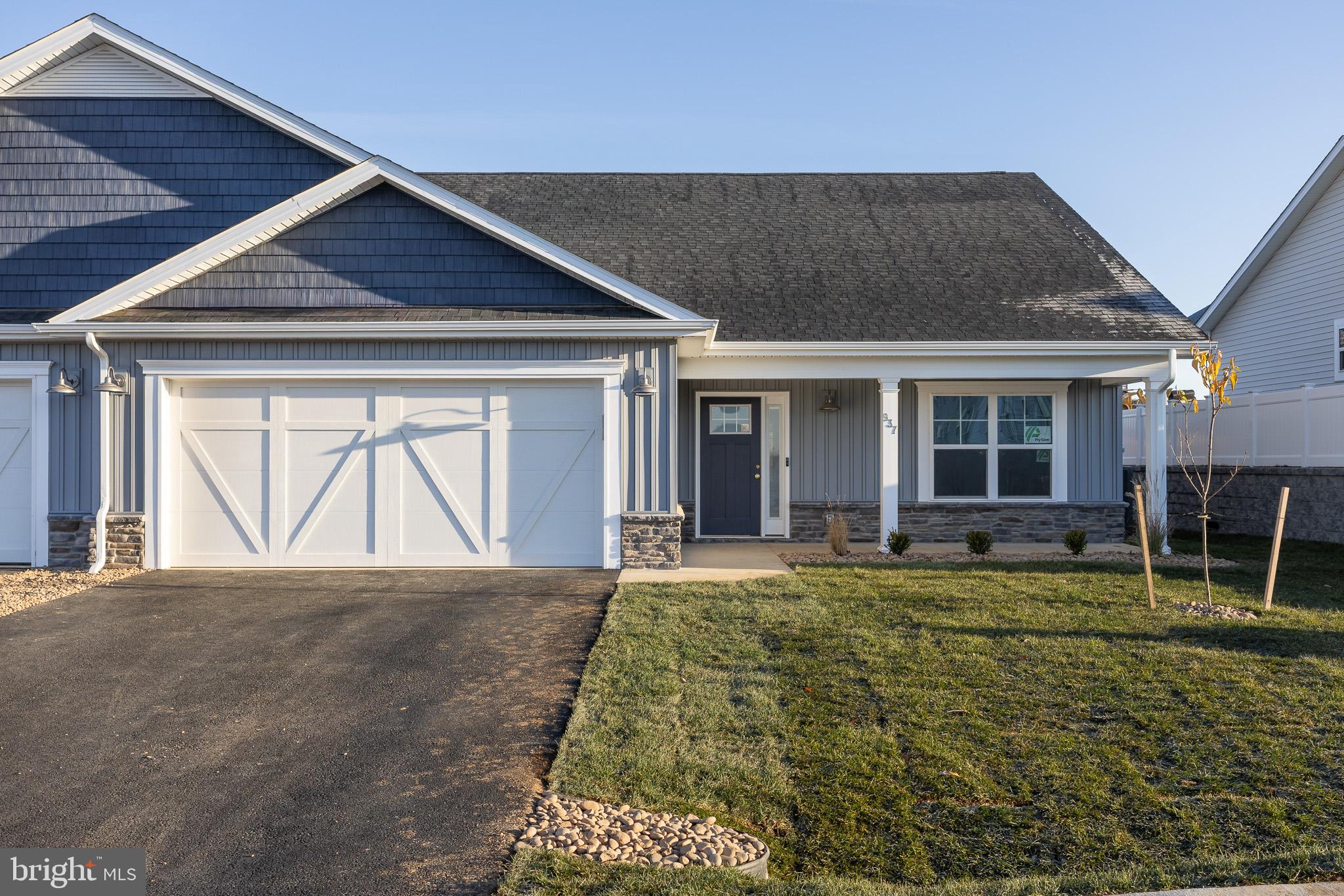 CARDINAL POINTE - Residential