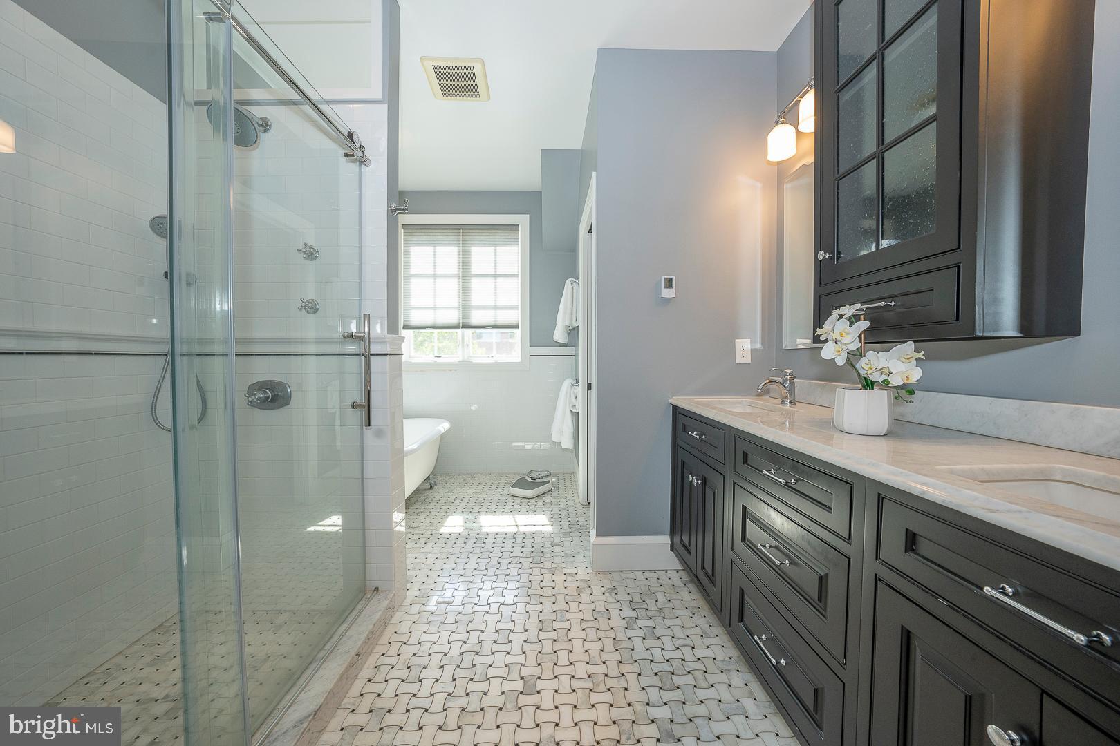 SOUTH WAYNE - Residential