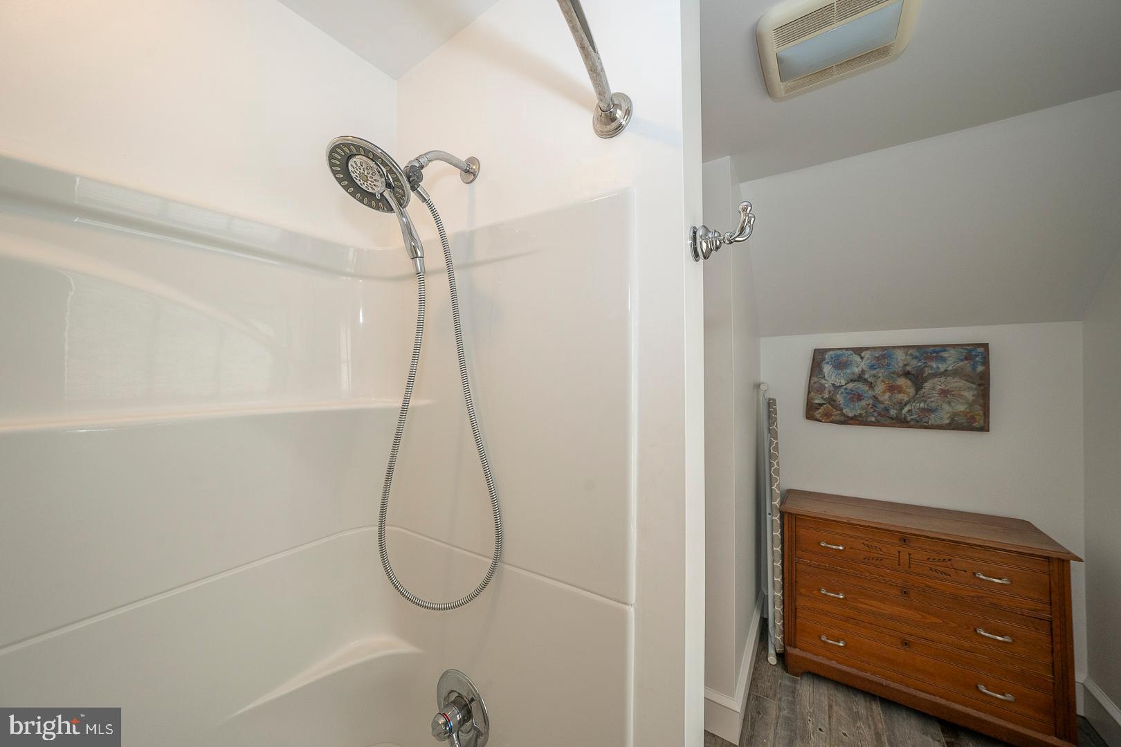 SOUTH WAYNE - Residential