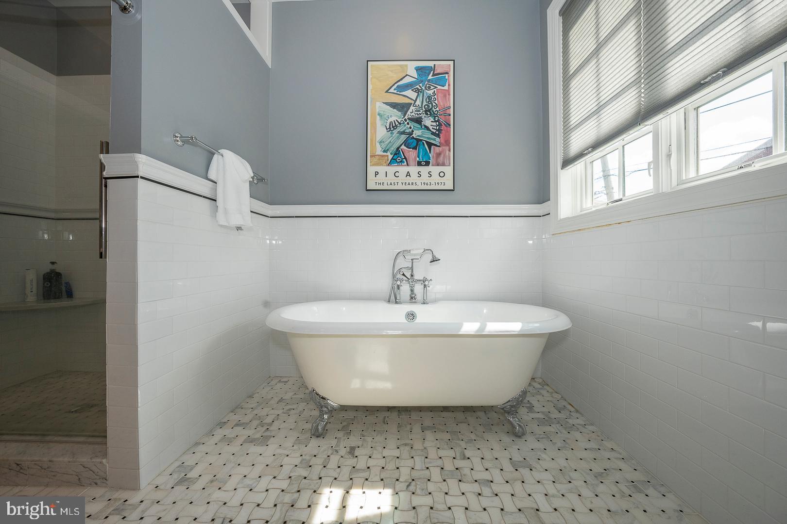 SOUTH WAYNE - Residential