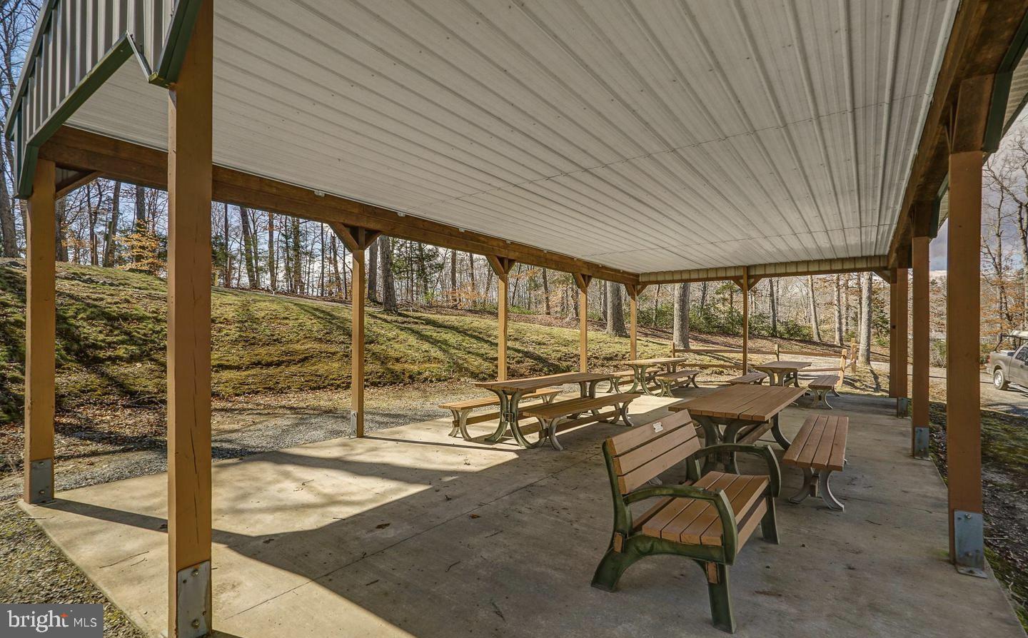 PINE HARBOUR - Residential