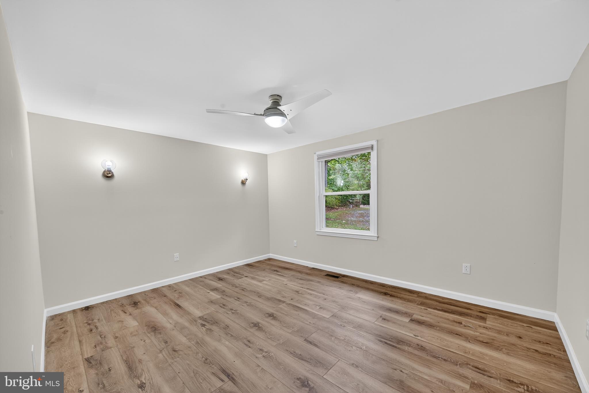 PINE HARBOUR - Residential