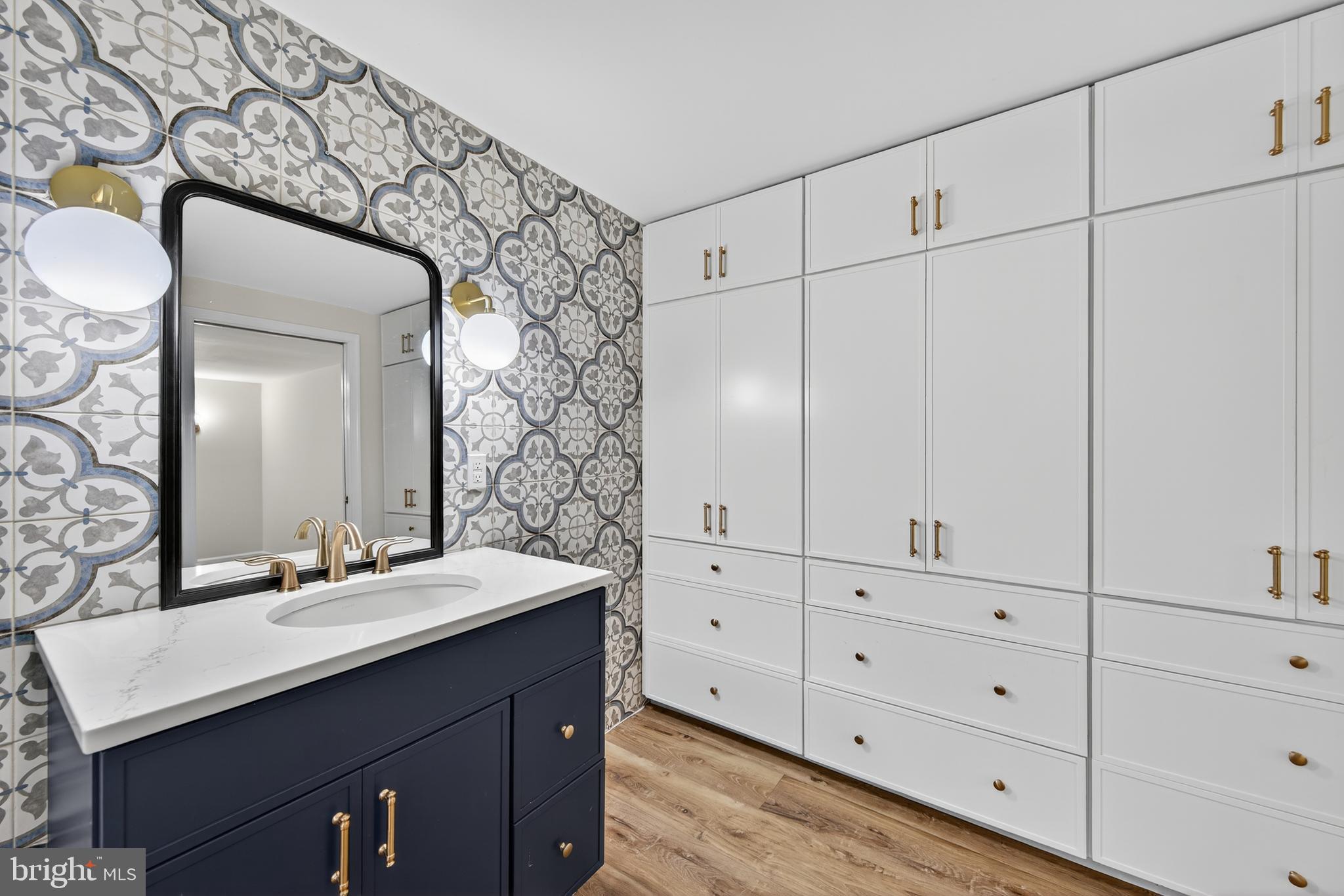 PINE HARBOUR - Residential