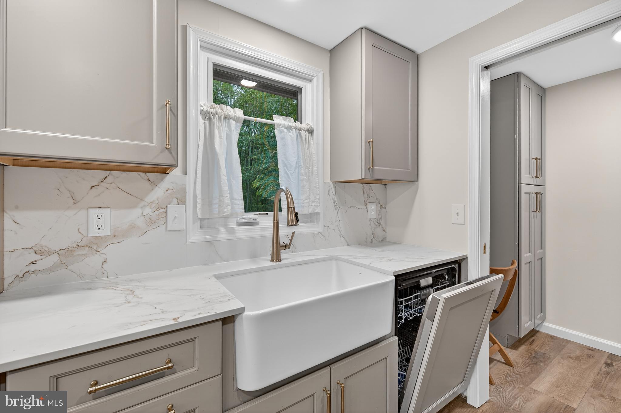 PINE HARBOUR - Residential