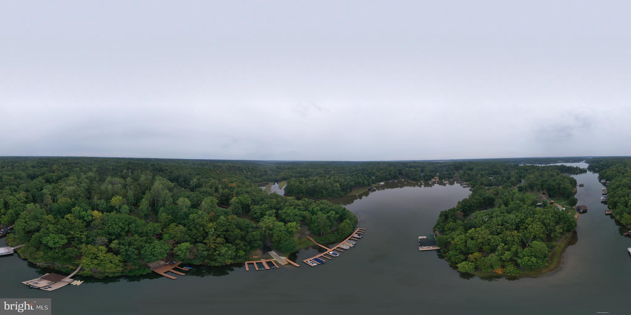 PINE HARBOUR - Residential