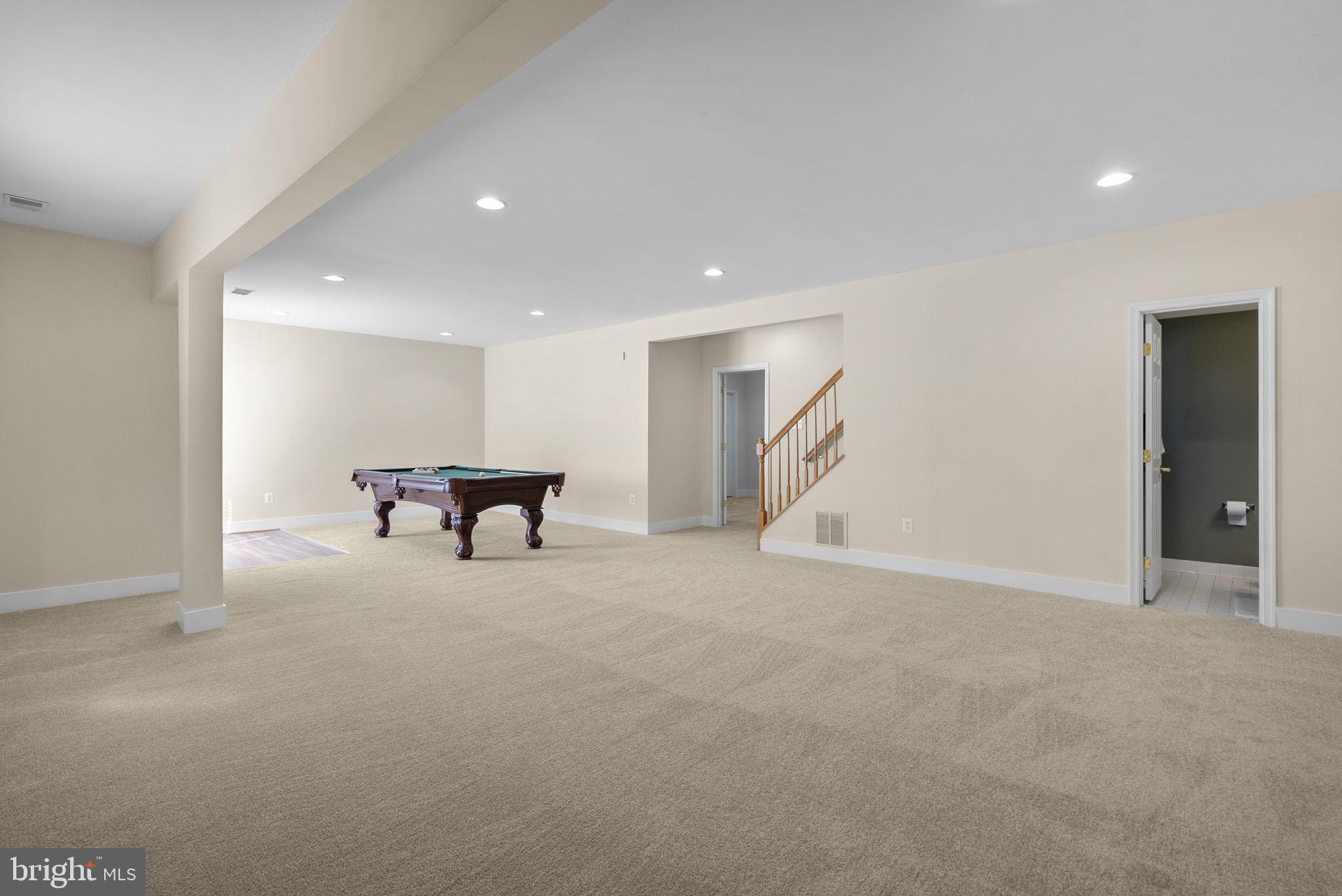 WINDSOR HILLS - Residential