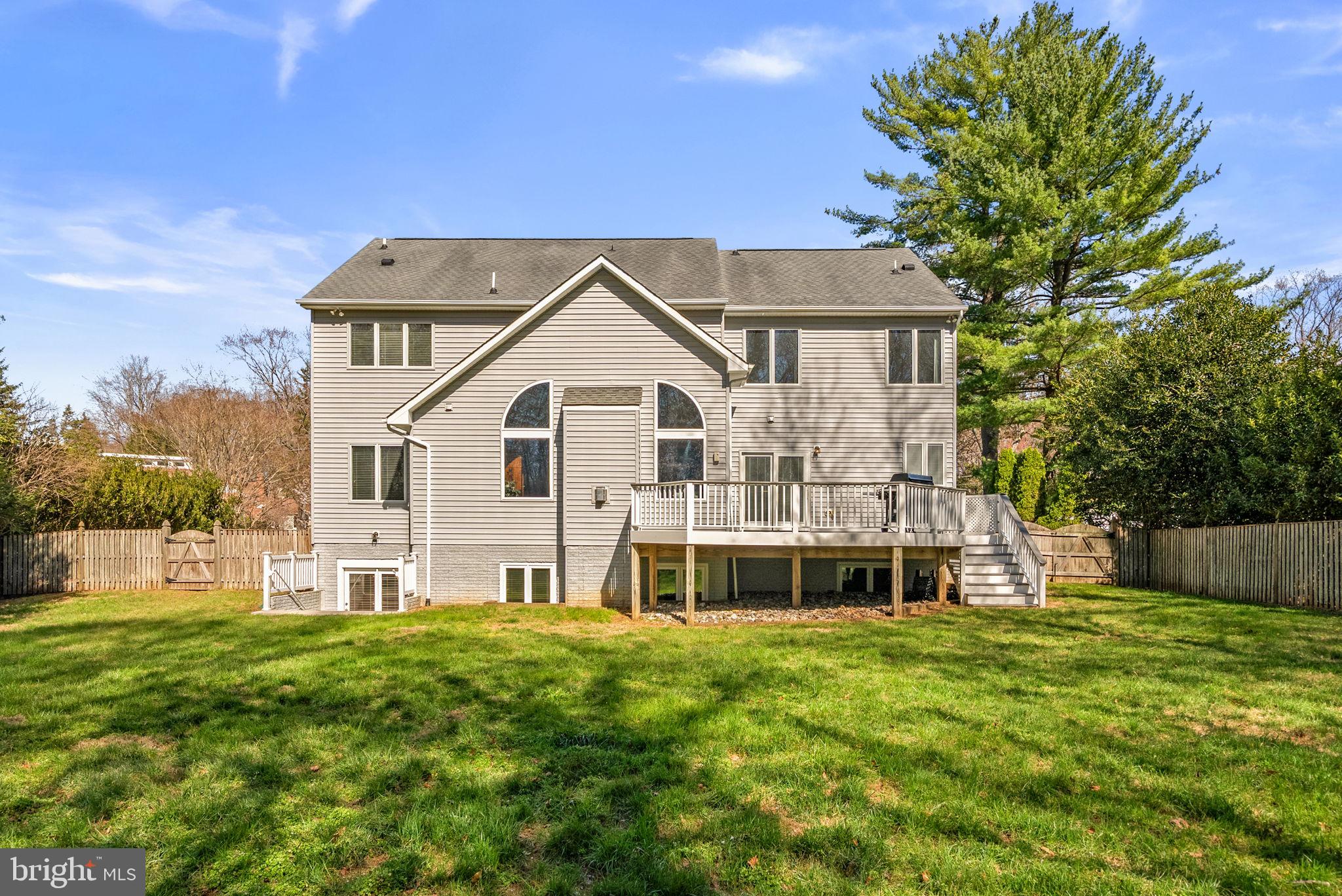 WINDSOR HILLS - Residential