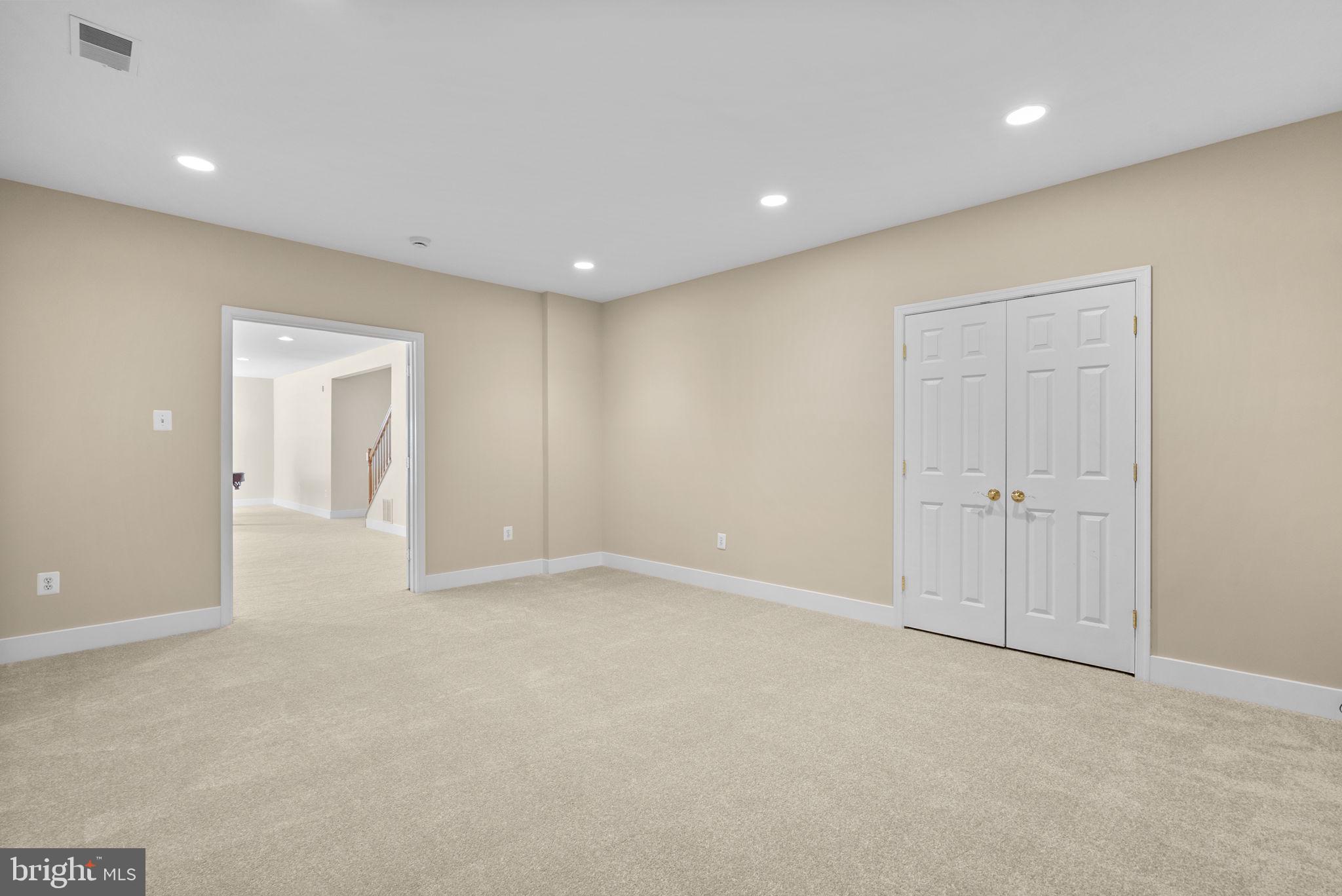 WINDSOR HILLS - Residential