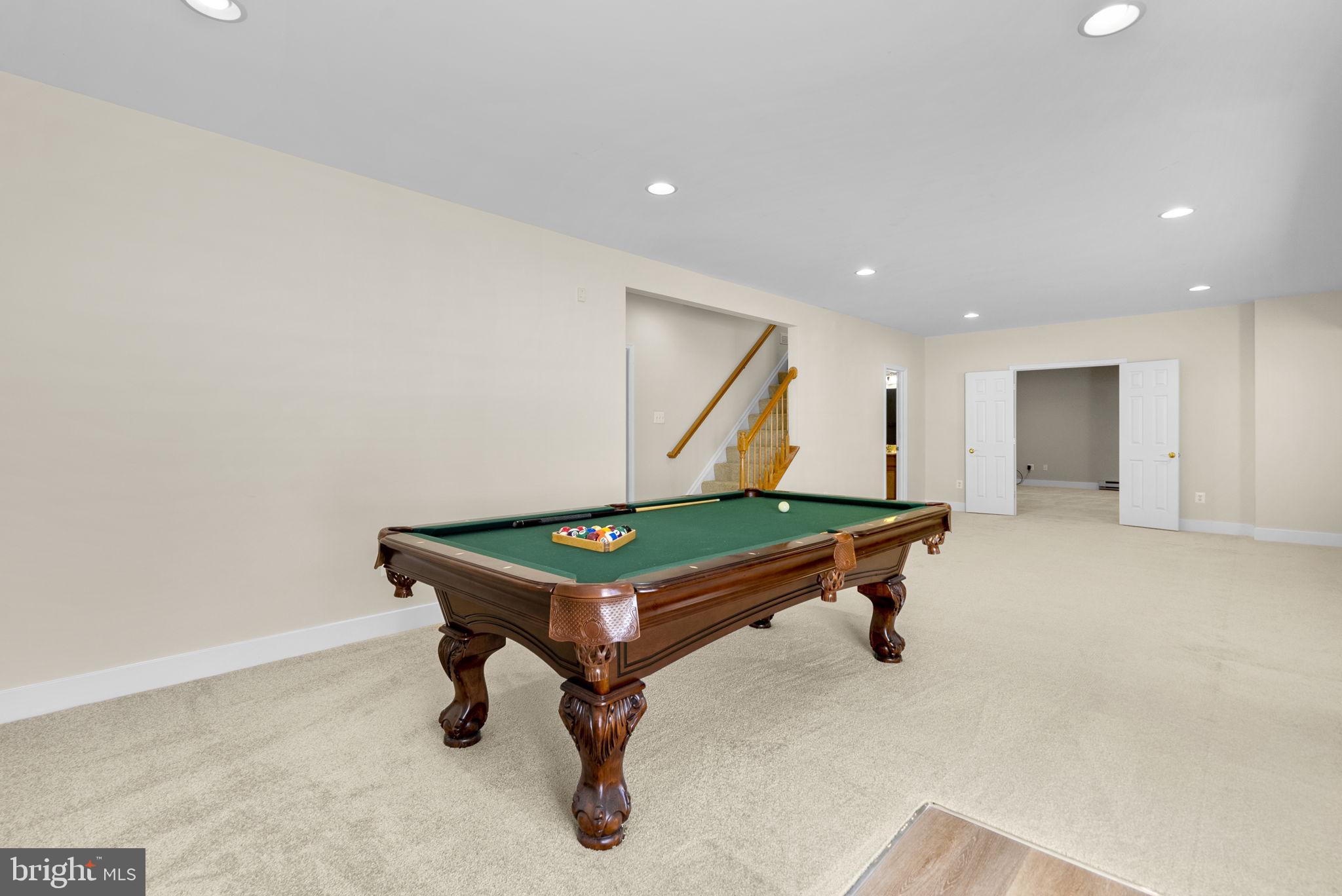 WINDSOR HILLS - Residential