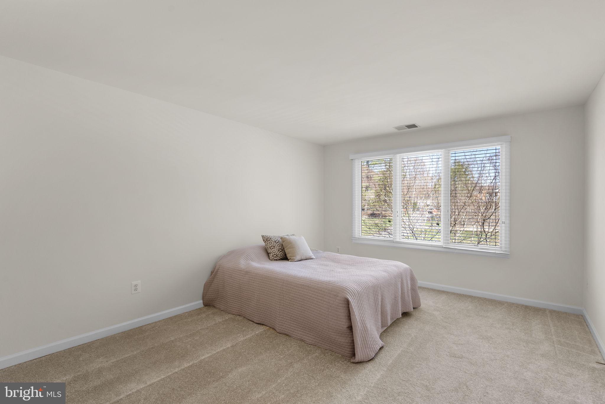 WINDSOR HILLS - Residential