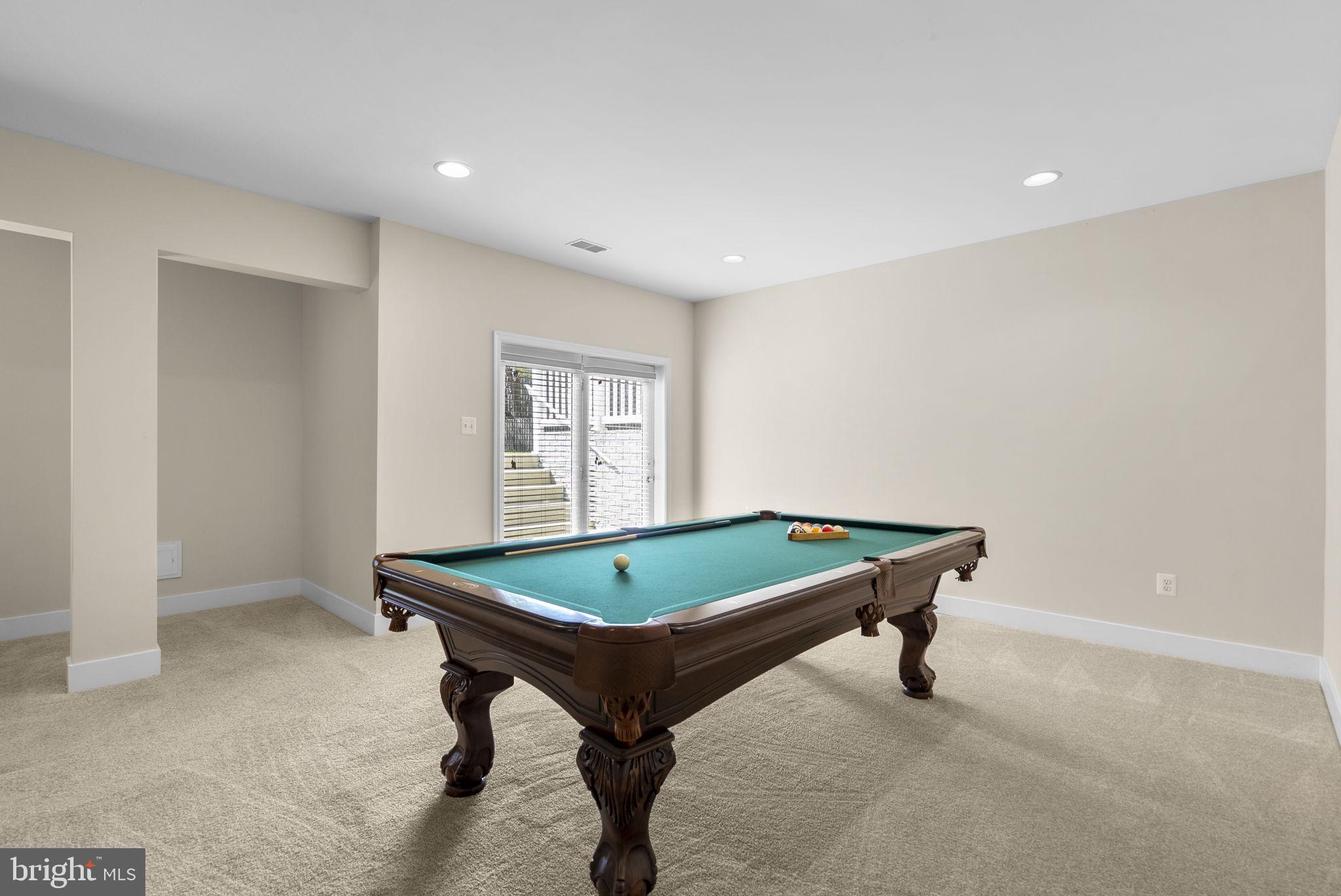 WINDSOR HILLS - Residential