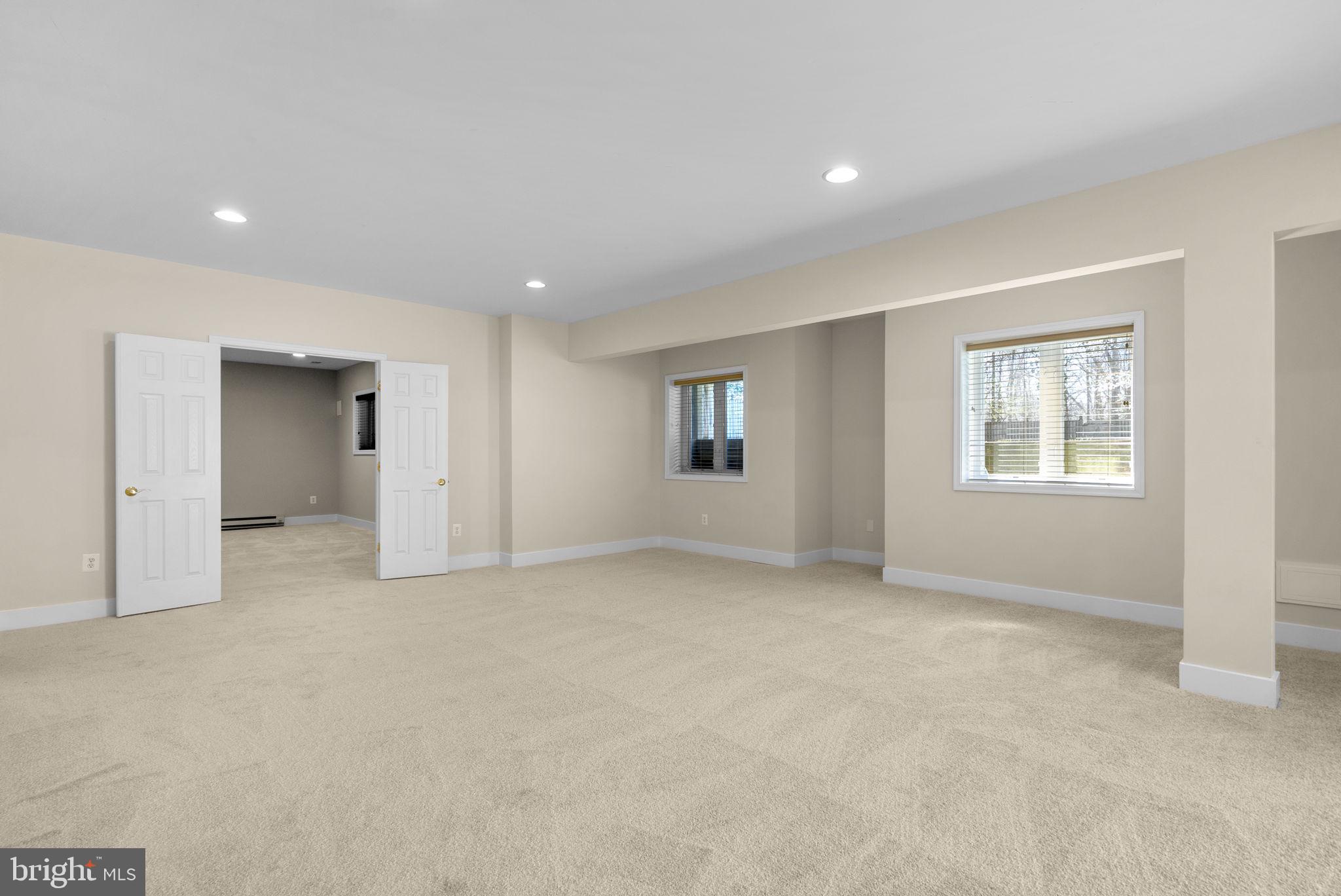 WINDSOR HILLS - Residential