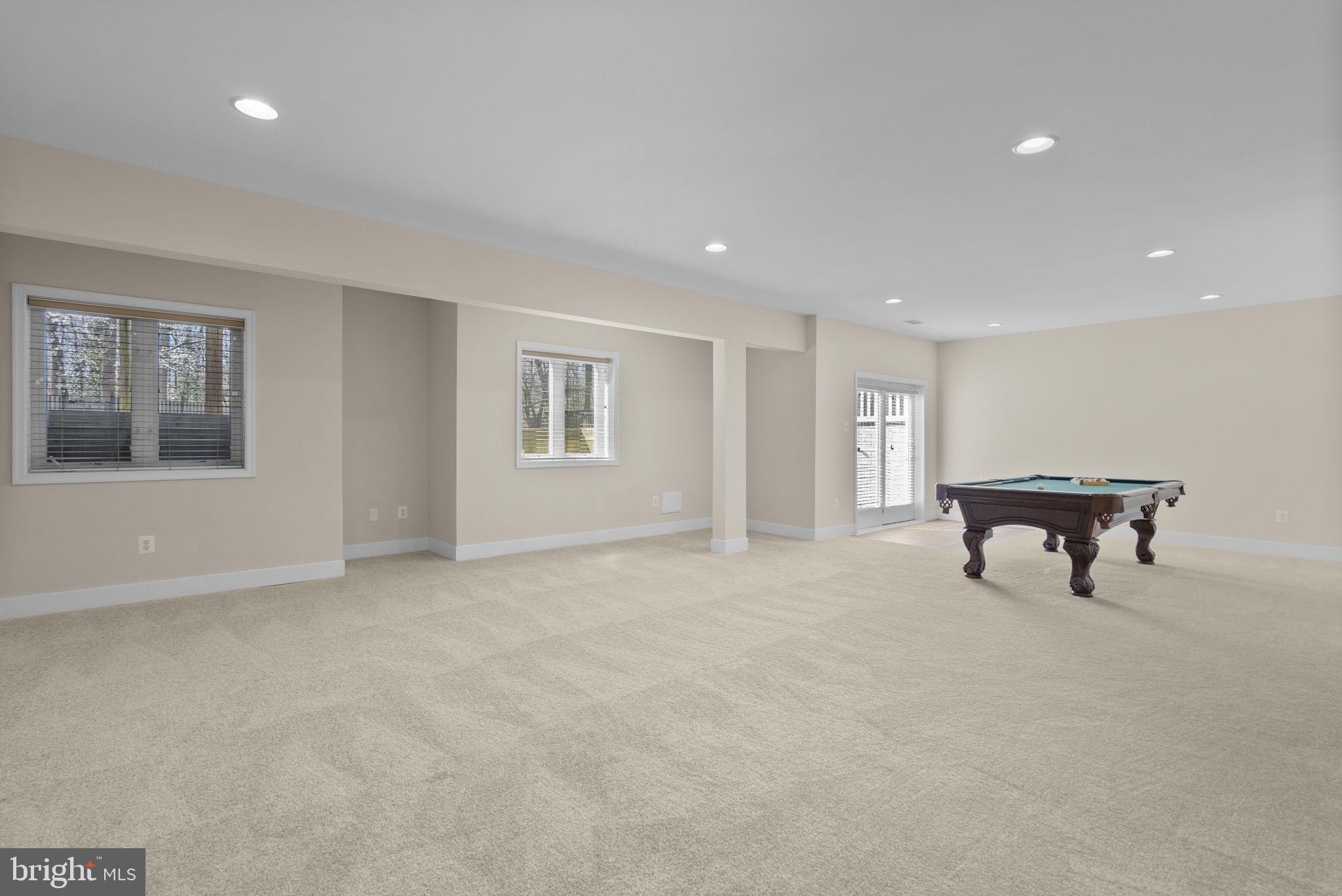 WINDSOR HILLS - Residential