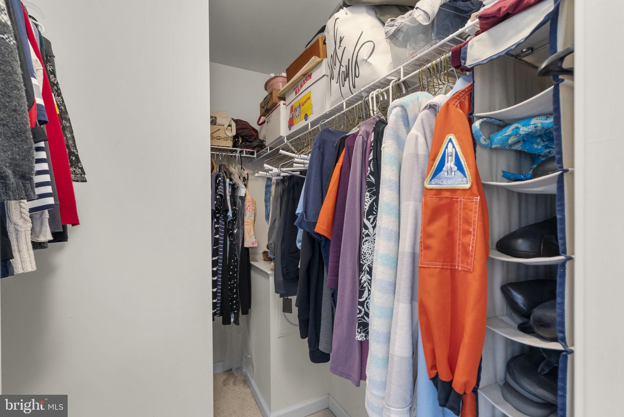 WINDSOR HILLS - Residential